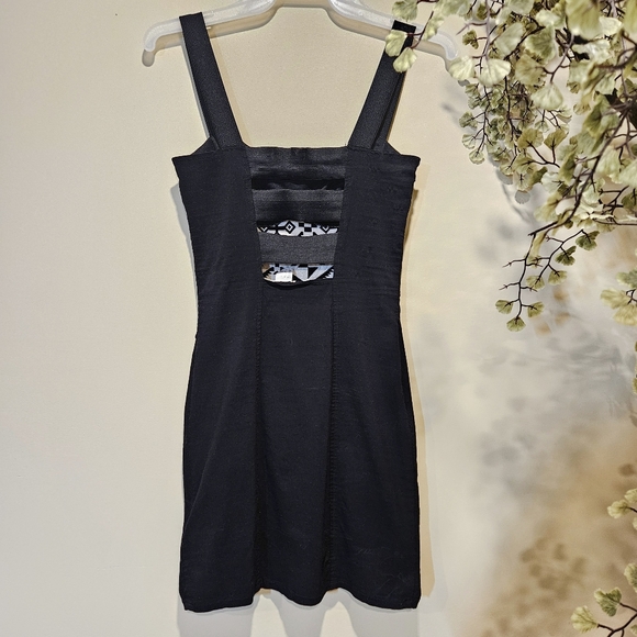 3/$15 🌺H&M Geometric Bodycon Dress - Picture 13 of 13